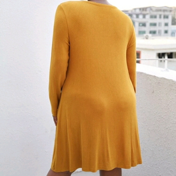 NEW Plus Casual Dress with Pockets - Picture 3 of 10